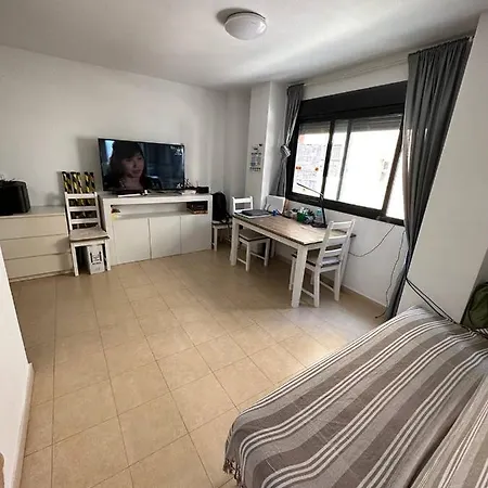 A / A 4pax Near The Beach Malaga